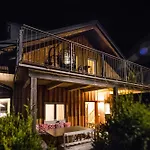 Almblick Chalet