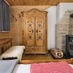 Almblick Chalet